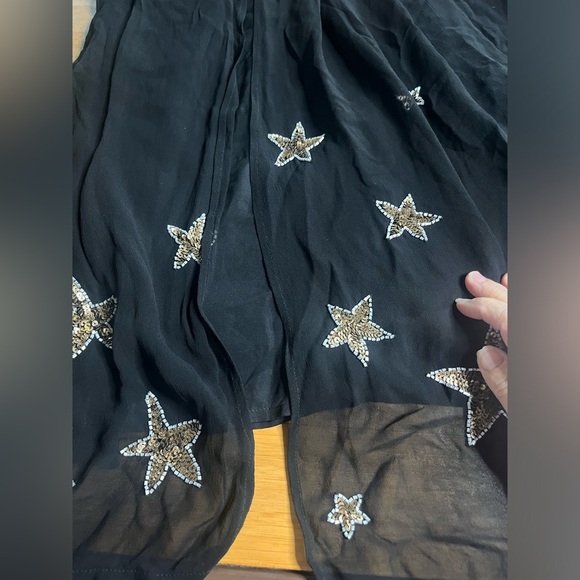 NWT Vero Alfie- Elegant Black Star Embellished Dress. Size M - Picture 6 of 9